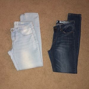 2 pairs of jeans